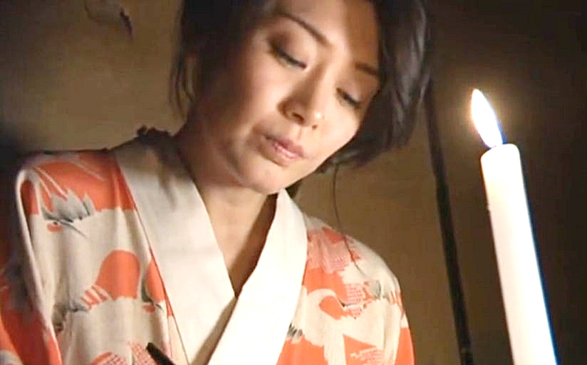 【ヘンリー塚本】むっちり美熟女の背徳濃厚接触堪能映像♪この後、ま○この奥までぬっぽり肉棒挿入＆乳首ピン立ちスケベ高速股間打ち付けまで♡